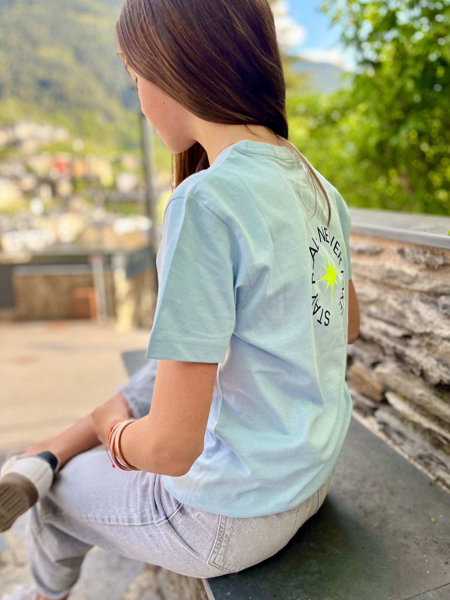 Camiseta Bloop Azul Pastel y FlĂșor đ