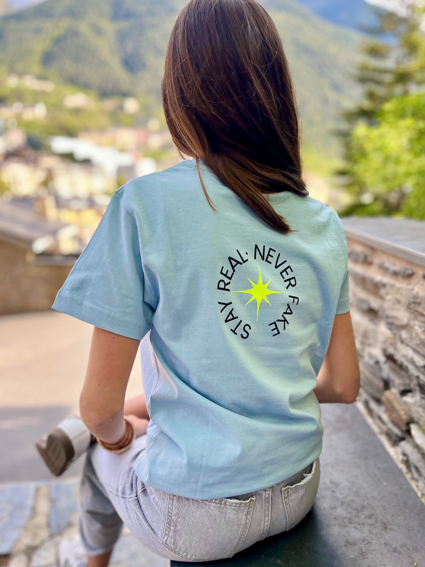 Camiseta Bloop Azul Pastel y FlĂșor đ
