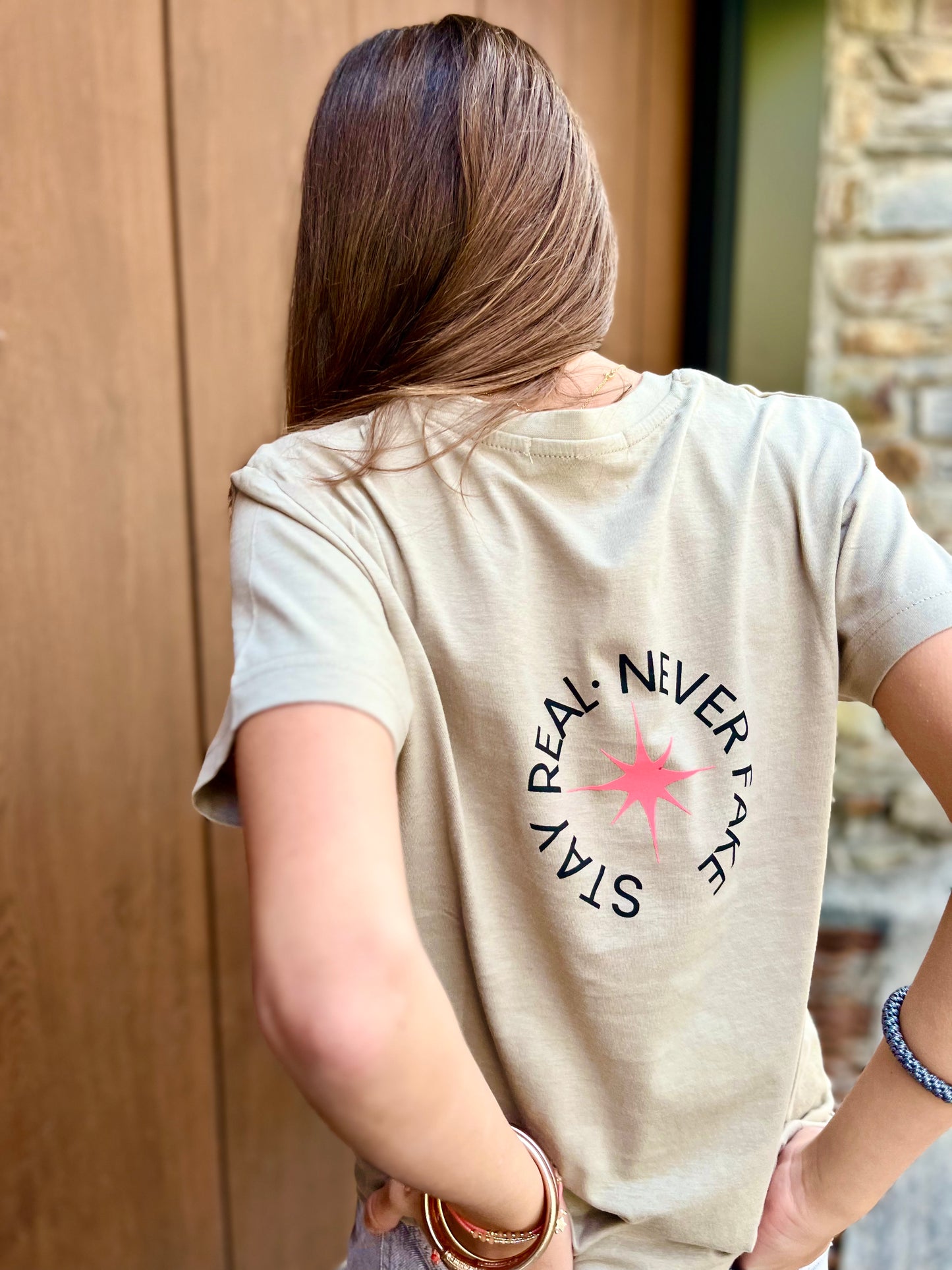 Camiseta Bloop Verde beige y Fucsia 🖤