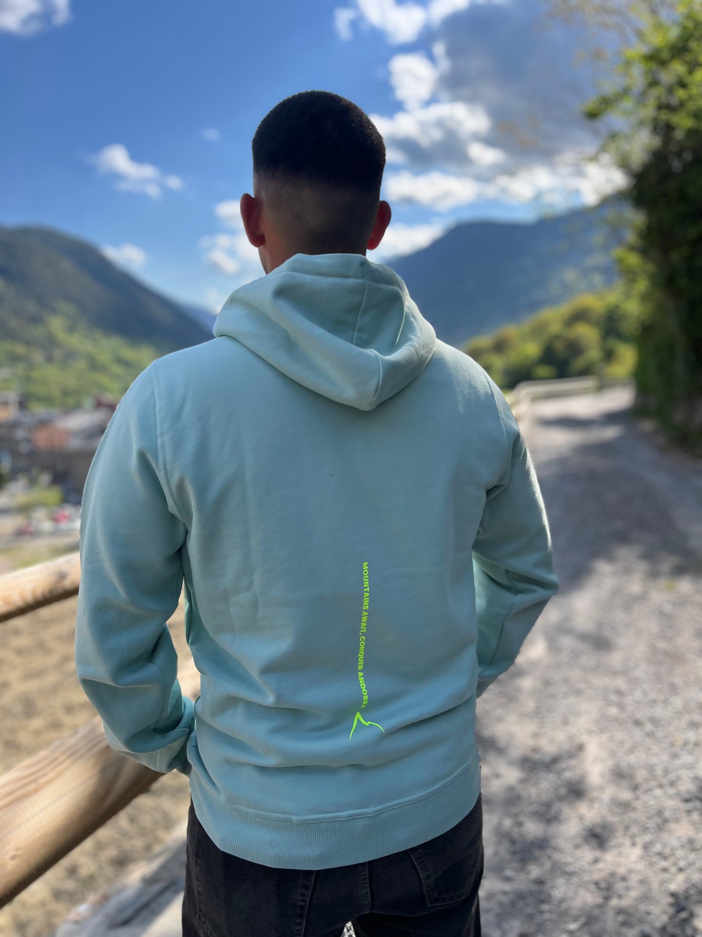 đ Sudadera Verde Pastel & Cordones FlĂșor